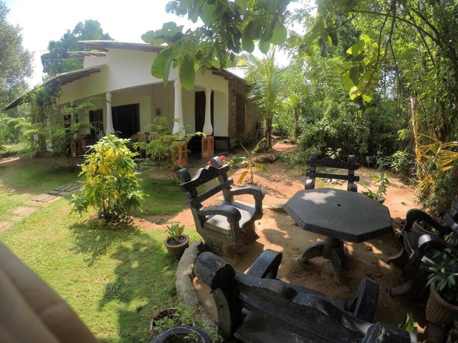 Sigiriya Village Home Stay Buitenkant foto